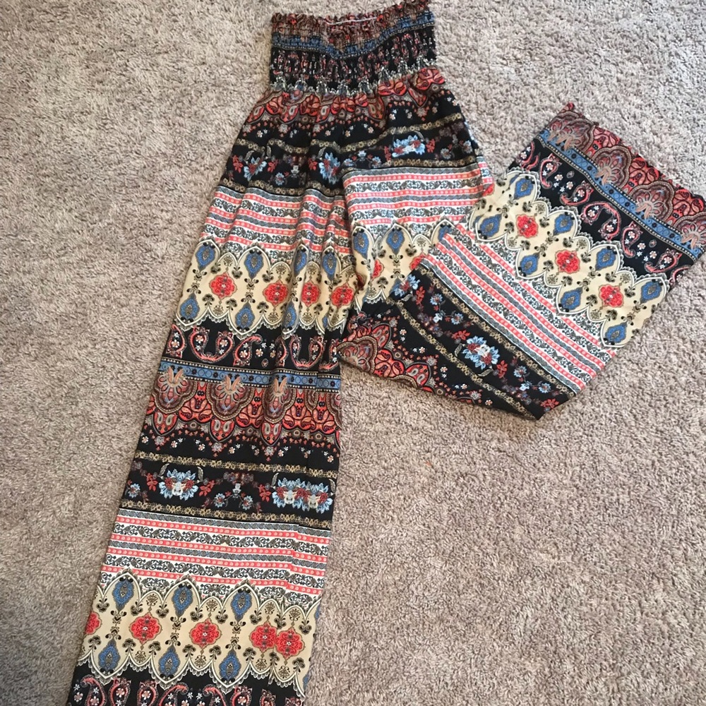 UNIQUE highwasisted pants 😍